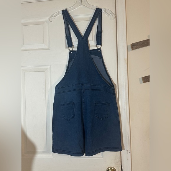 NWOT Denim short overalls with stretch! - Picture 2 of 6